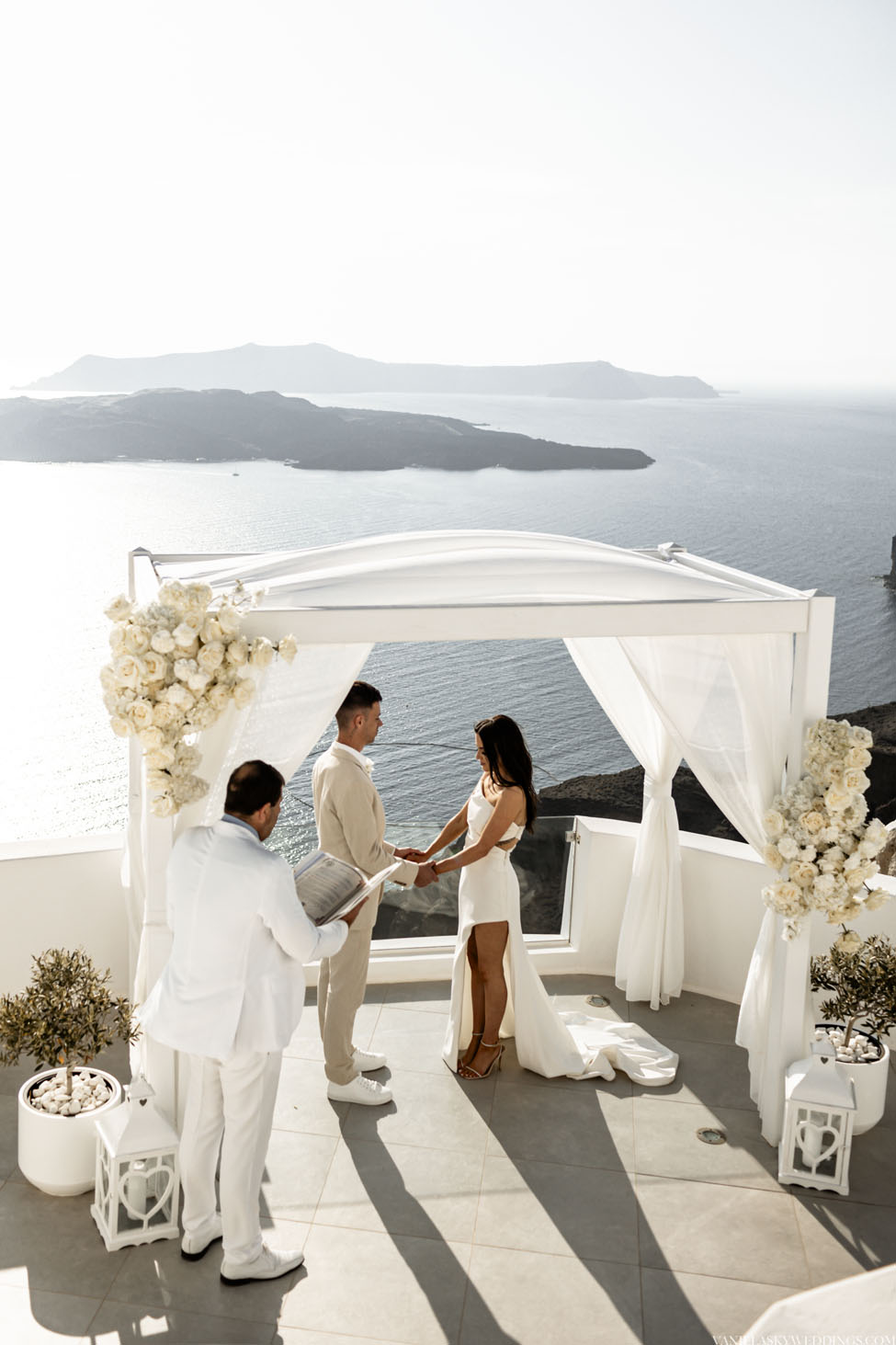villa-irini-wedding-elopement-santorini-greece